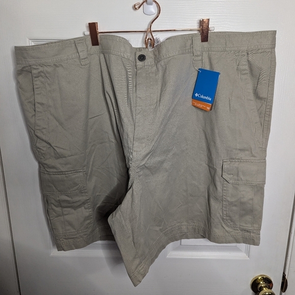New Columbia Mens Size 52 Shorts Brownsmead II Beige Omni Shade Cargo Cotton - Picture 1 of 5